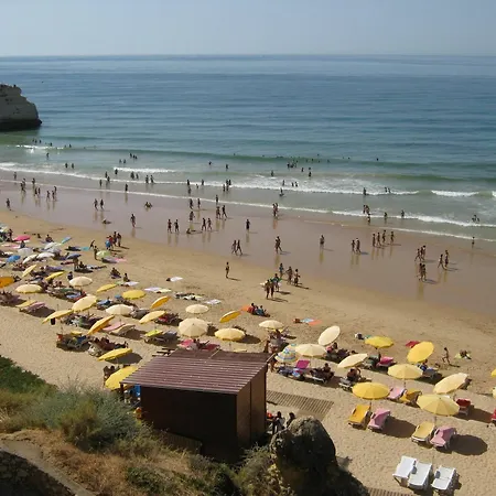 With One Bedroom In Portimao, With Wonderful Sea View, Pool شقة
